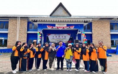 Guru dan Siswa Kompak Raih Prestasi Pertamanya di Masing-masing Lomba