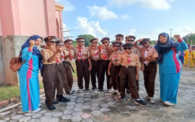 MIS Miftahul Ulum Kawal Ikut Ramaikan Gerak Jalan Kampung