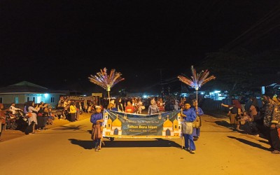 MIS Miftahul Ulum Kawal Ikut Meriahkan Pawai Obor di Gunung Kijang