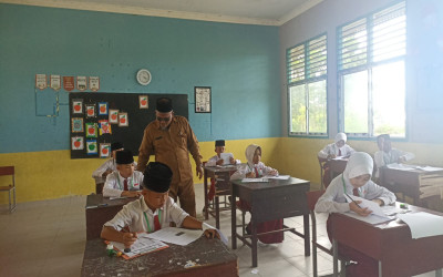 Kepala MIS Miftahul Ulum Pantau Jalannya AM 